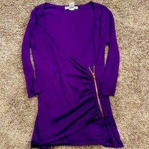 Quarter sleeve with zip detail